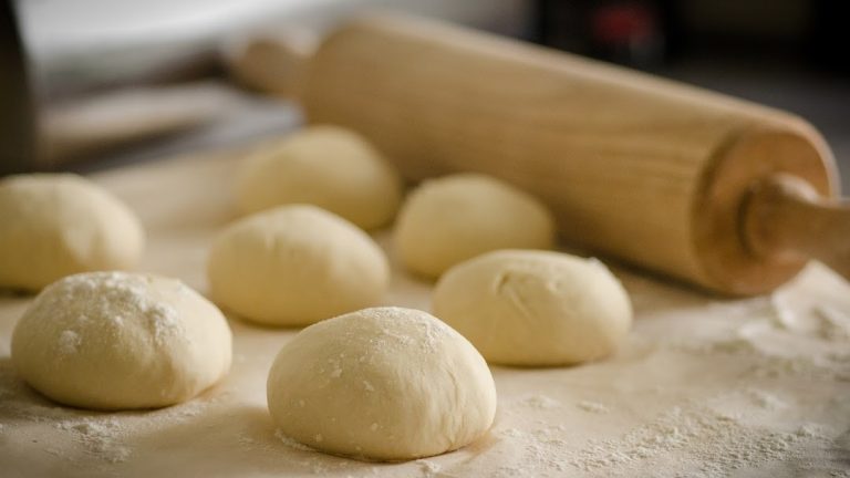 Quelle farine utiliser pour une pizza au feu de bois réussie ?